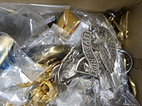 Partij riemen, ritsen - afbeelding 31 van  46