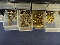 Partij riemen, ritsen - afbeelding 41 van  46