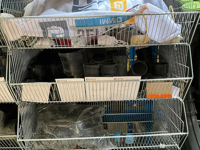 Partij rioleringskoppelstukken en buizen - afbeelding 49 van  52