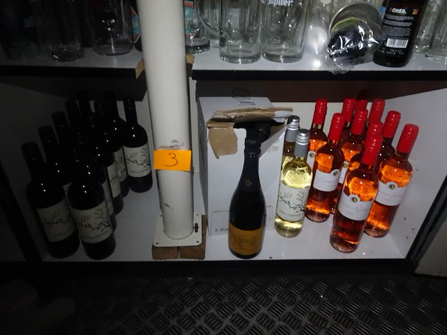 Partij rode/rosé/witte wijn + cava - afbeelding 1 van  4