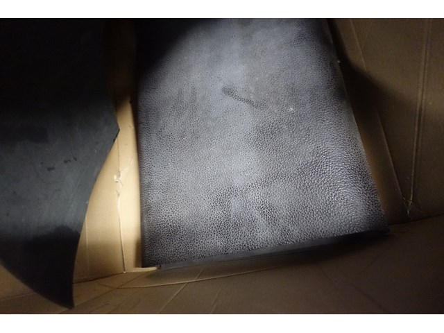 Partij rubber en leder voor herstellingen - afbeelding 3 van  12