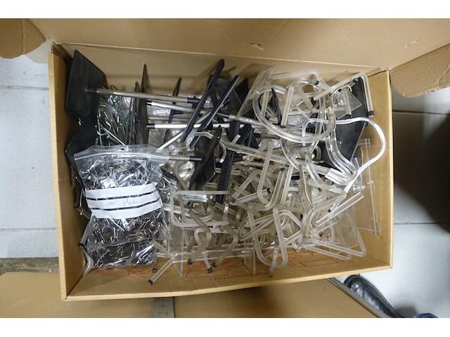 Partij rubber en leder voor herstellingen - afbeelding 4 van  12