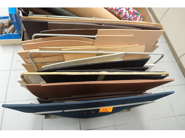 Partij rubber en leder voor herstellingen - afbeelding 7 van  12