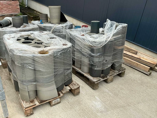 Partij rubber transportbanden - afbeelding 1 van  6