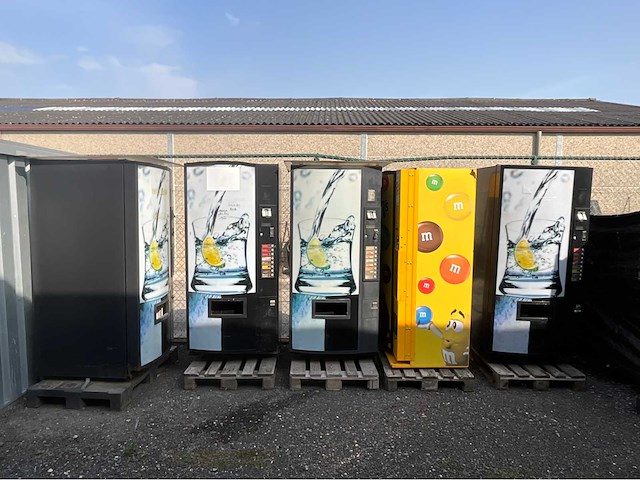 Partij sanden vendo verkoopautomaten - afbeelding 1 van  22