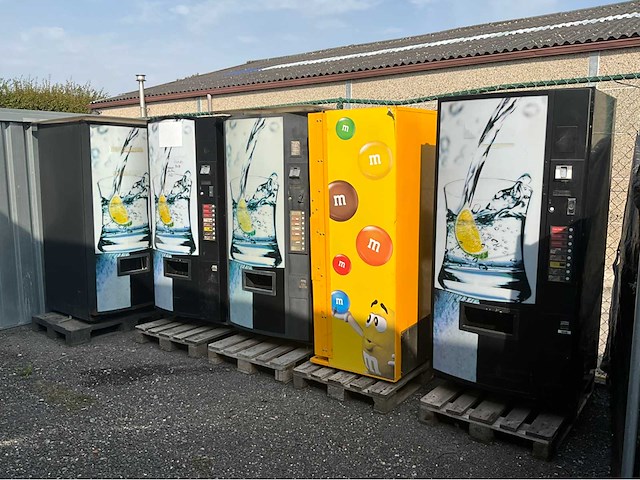 Partij sanden vendo verkoopautomaten - afbeelding 16 van  22