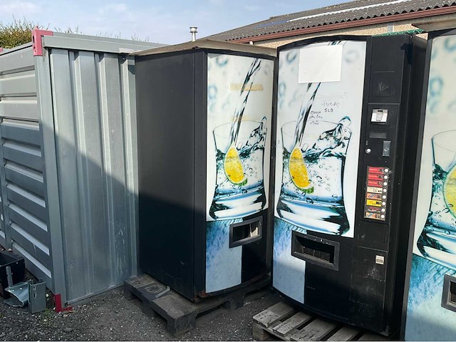 Partij sanden vendo verkoopautomaten - afbeelding 18 van  22