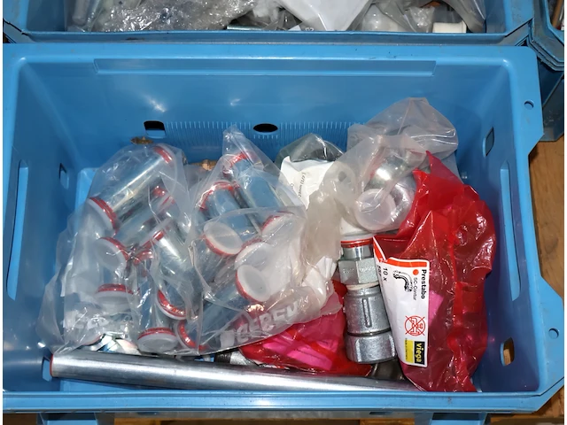 Partij sanitair - afbeelding 2 van  7