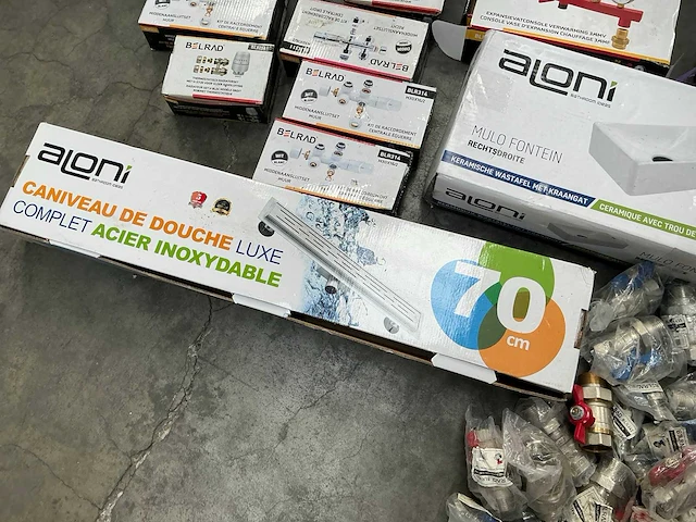 Partij sanitair - afbeelding 2 van  8