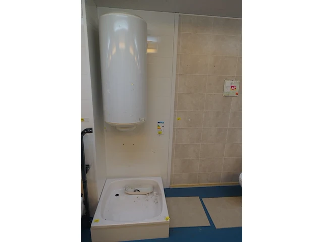 Partij sanitaire toonzaalmodellen - afbeelding 6 van  7