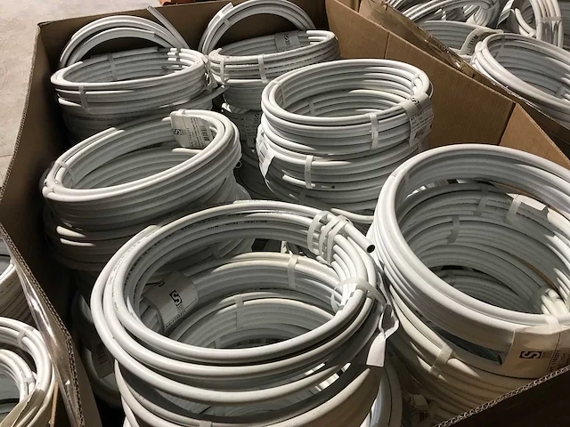 Partij sanivesk meerlagenbuis 14mm x 10m (341x) - afbeelding 4 van  8