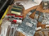 Partij scharnieren en bevestiging - afbeelding 8 van  9