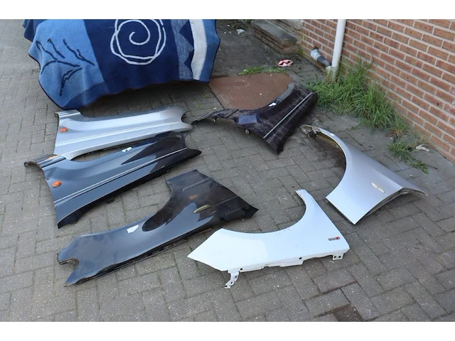 Partij schermen voor voertuigen (marge) - afbeelding 1 van  1