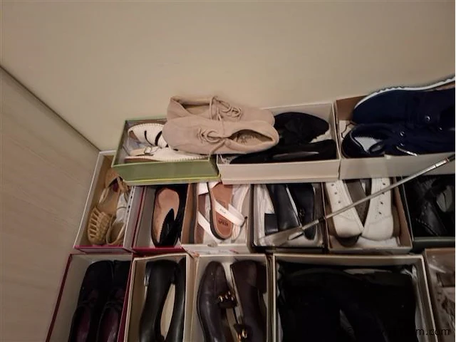 Partij schoenen - afbeelding 4 van  6