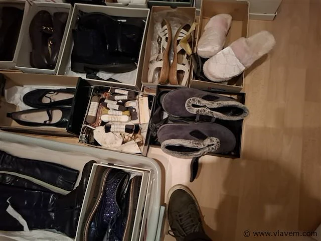 Partij schoenen - afbeelding 6 van  6
