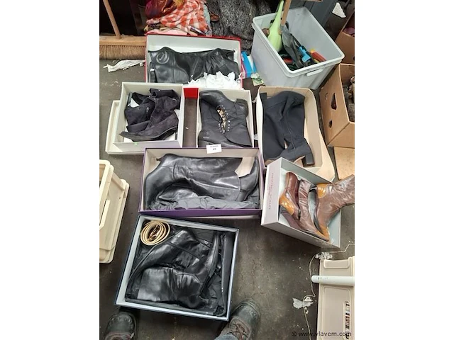 Partij schoenen - afbeelding 1 van  4