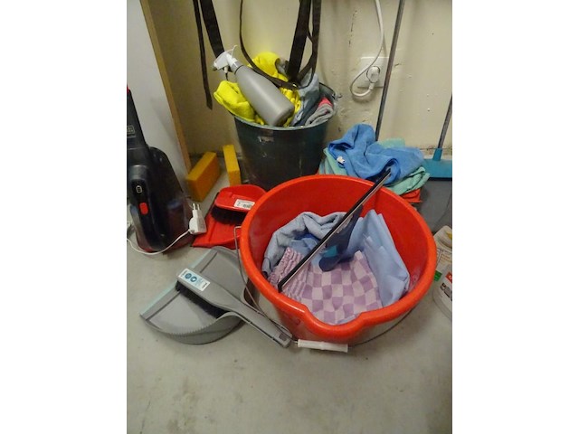 Partij schoonmaakgereedschap - afbeelding 7 van  7