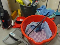 Partij schoonmaakgereedschap - afbeelding 7 van  7