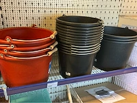 Partij schoonmaakmaterialen - afbeelding 1 van  5