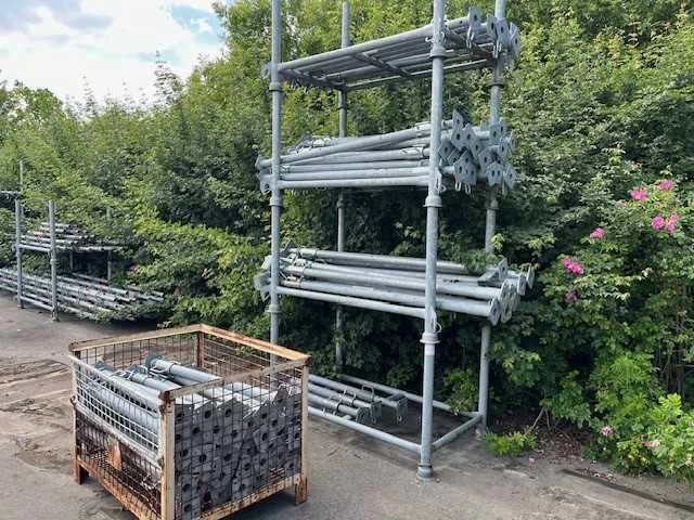 Partij schoormateriaal - afbeelding 1 van  2