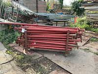 Partij schroefstempels in stapelbok - afbeelding 1 van  4