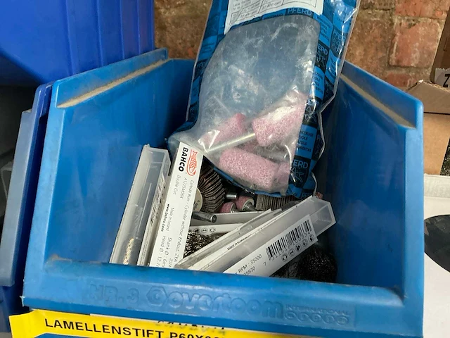 Partij schuur- boor- slijpgereedschap - afbeelding 4 van  14