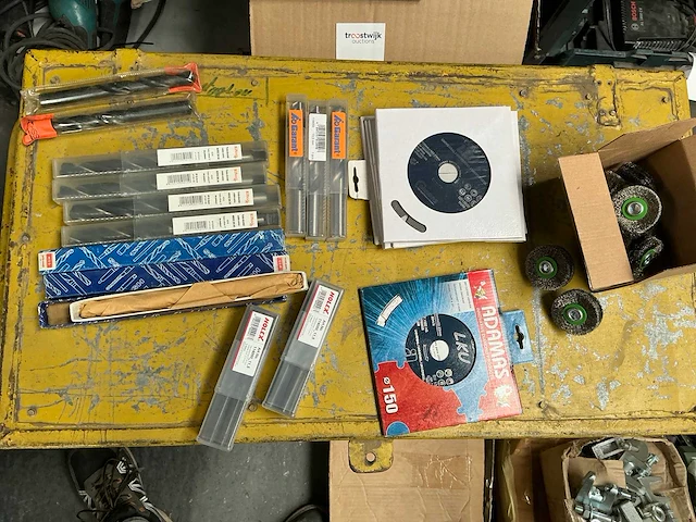 Partij schuur- boor- slijpgereedschap - afbeelding 7 van  14
