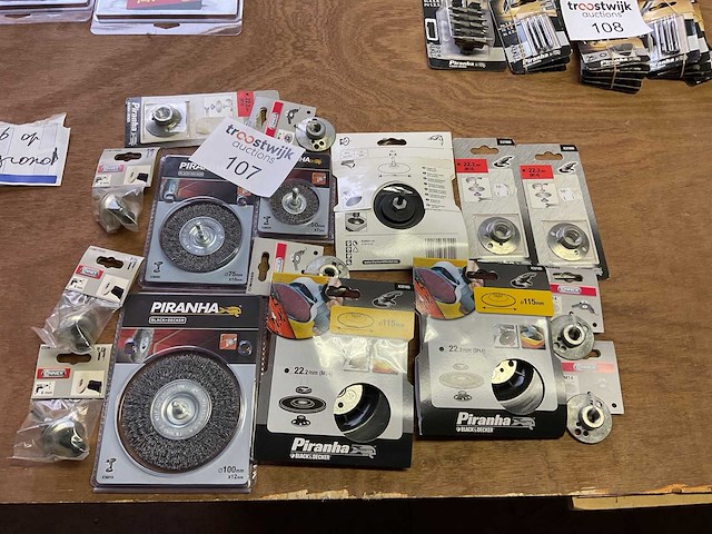 Partij schuurgereedschap - afbeelding 1 van  9