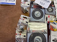 Partij schuurgereedschap - afbeelding 4 van  9