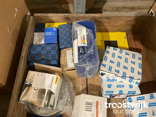 Partij schuurmaterialen - afbeelding 5 van  6