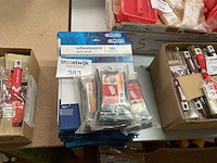 Partij schuurpapier; schuurblok - afbeelding 1 van  8