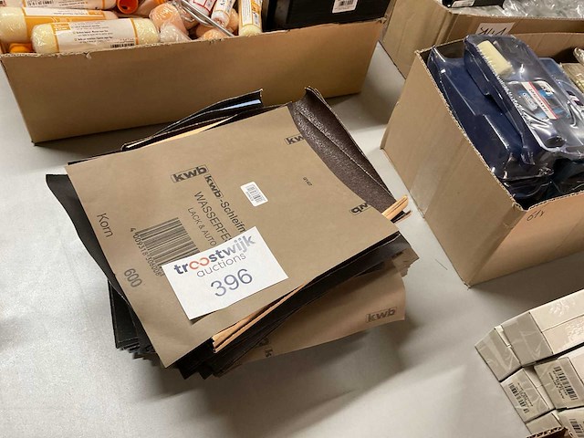 Partij schuurpapier - afbeelding 1 van  3