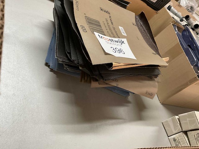 Partij schuurpapier - afbeelding 2 van  3