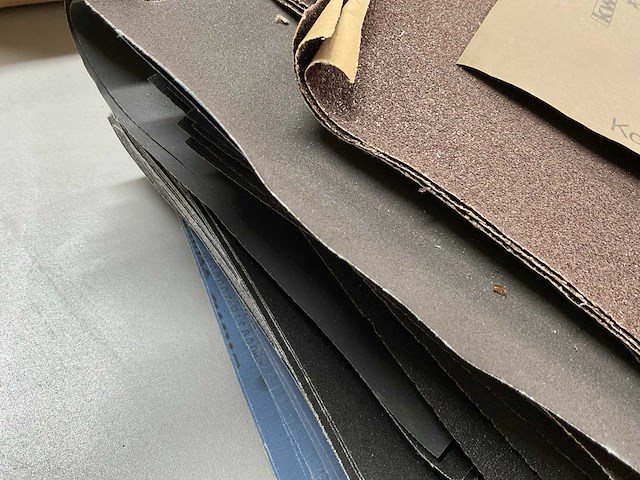 Partij schuurpapier - afbeelding 3 van  3