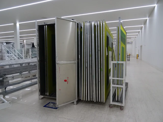 Partij screens in alu frame - afbeelding 7 van  19
