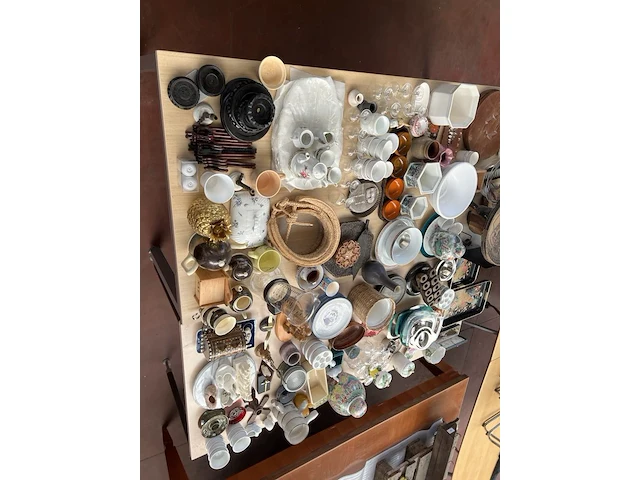 Partij servies en decoratie - afbeelding 7 van  13