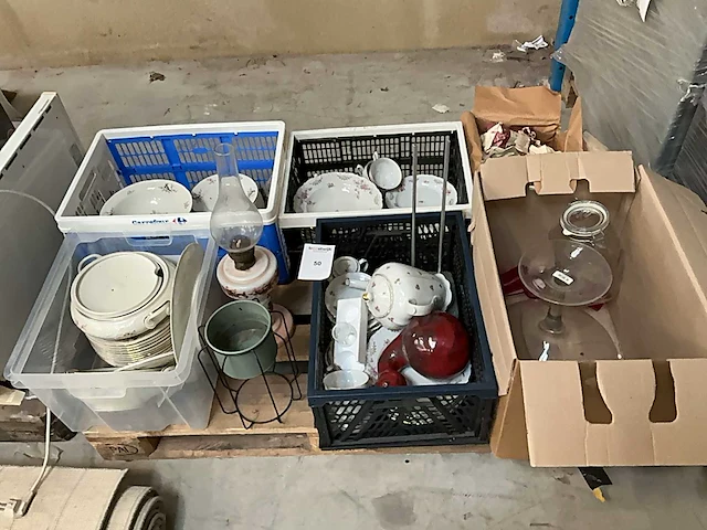 Partij servies en glaswerk - afbeelding 1 van  7