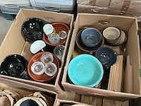 Partij servies en glaswerk - afbeelding 2 van  13