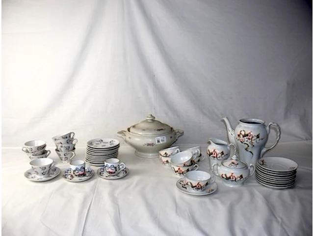 Partij servies - afbeelding 1 van  8