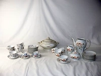 Partij servies - afbeelding 1 van  8