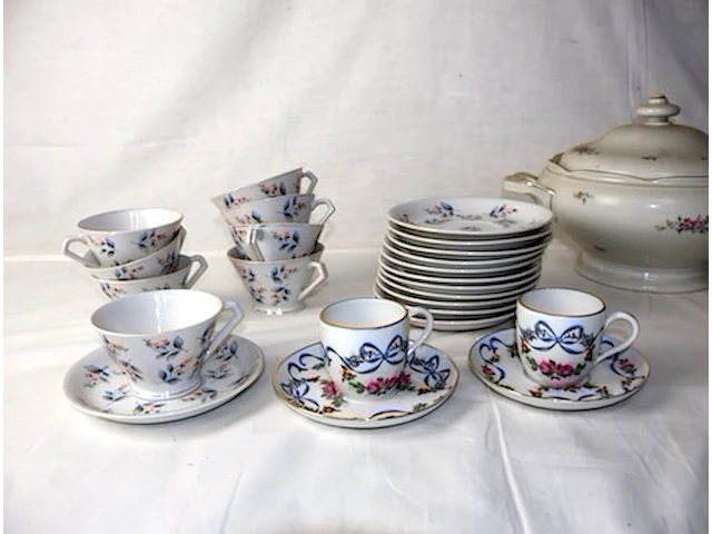 Partij servies - afbeelding 2 van  8