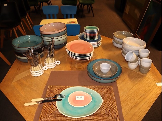 Partij servies - afbeelding 1 van  4