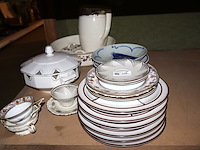 Partij servies - afbeelding 1 van  4