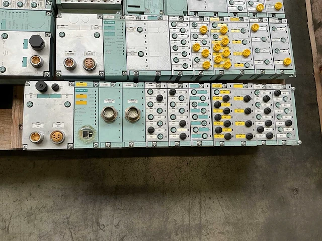 Partij siemens simatic pneumatische modules - afbeelding 10 van  16
