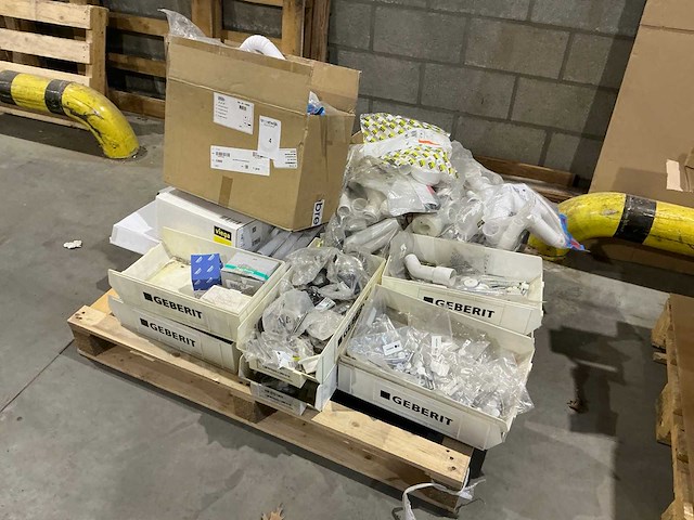 Partij sifons en afvoeren - afbeelding 1 van  8