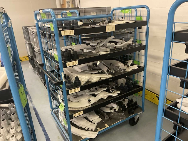 Partij spare parts - afbeelding 2 van  17