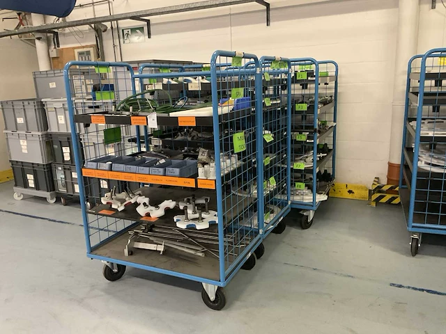 Partij spare parts - afbeelding 1 van  17
