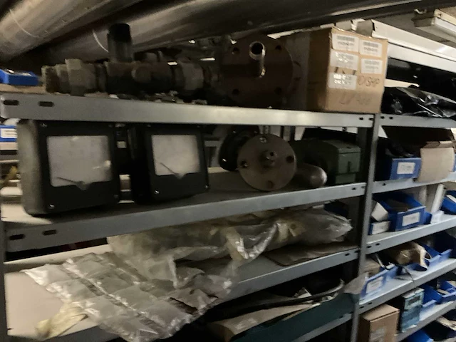 Partij spare parts - afbeelding 7 van  17