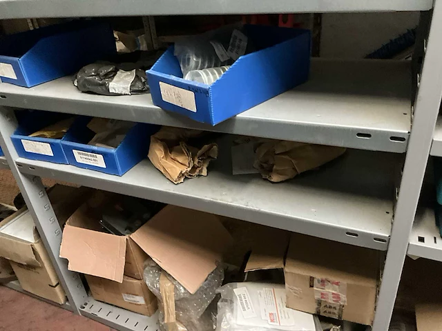 Partij spare parts - afbeelding 17 van  17