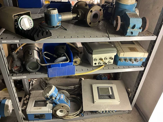 Partij spare parts - afbeelding 2 van  19